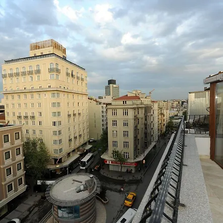 Otel Taxim 3*
