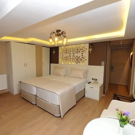 Otel Taxim 3*