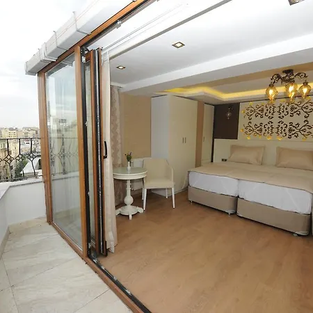 Ξενοδοχείο Taxim 3*