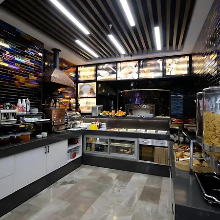 Hotel Taxim 3*